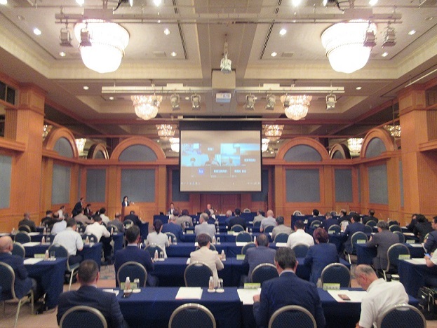 役員会・評議員会の様子