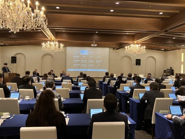 役員会・評議員会の様子