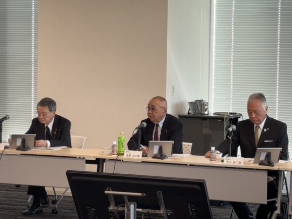 小林会頭、髙野委員長、富永委員長