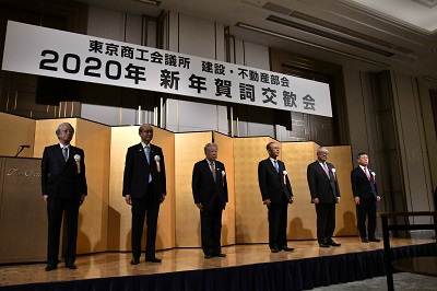 ご挨拶する部会長・副部会長