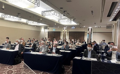役員会・評議員会の様子