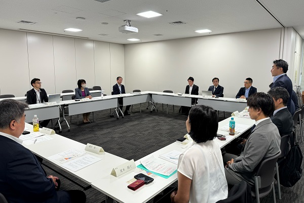 懇談会の様子