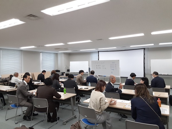 個人交流（1対1での交流）の様子