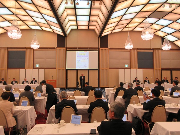 役員会・評議員会の様子