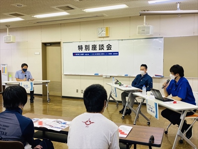写真左から 進行役の同校・北澤氏、シントク・田中社長、ルケオ・吉村社長