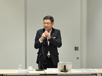 大島博委員長