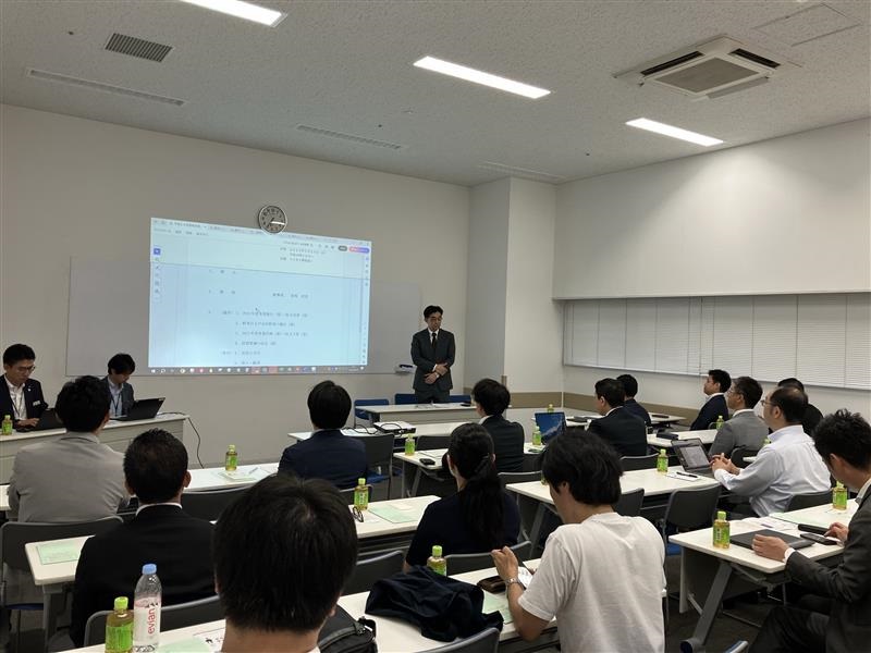 総会の様子