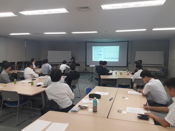 (株)ヒカリ　講演会の様子