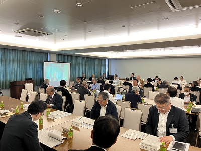 役員会・評議員会の様子