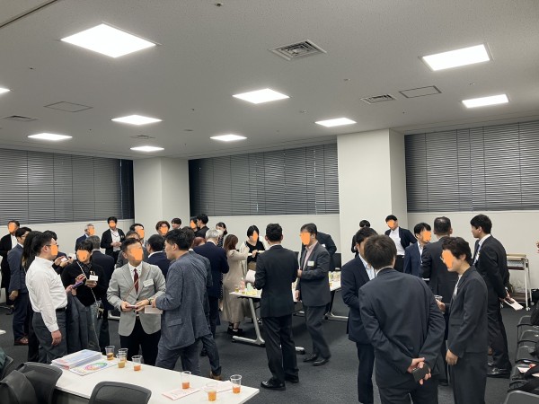 ビジネス交流会の様子（参加者修正済）