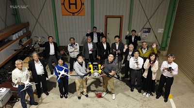 ドローンで撮影した集合写真