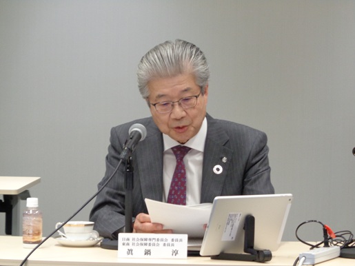 眞鍋淳　委員長