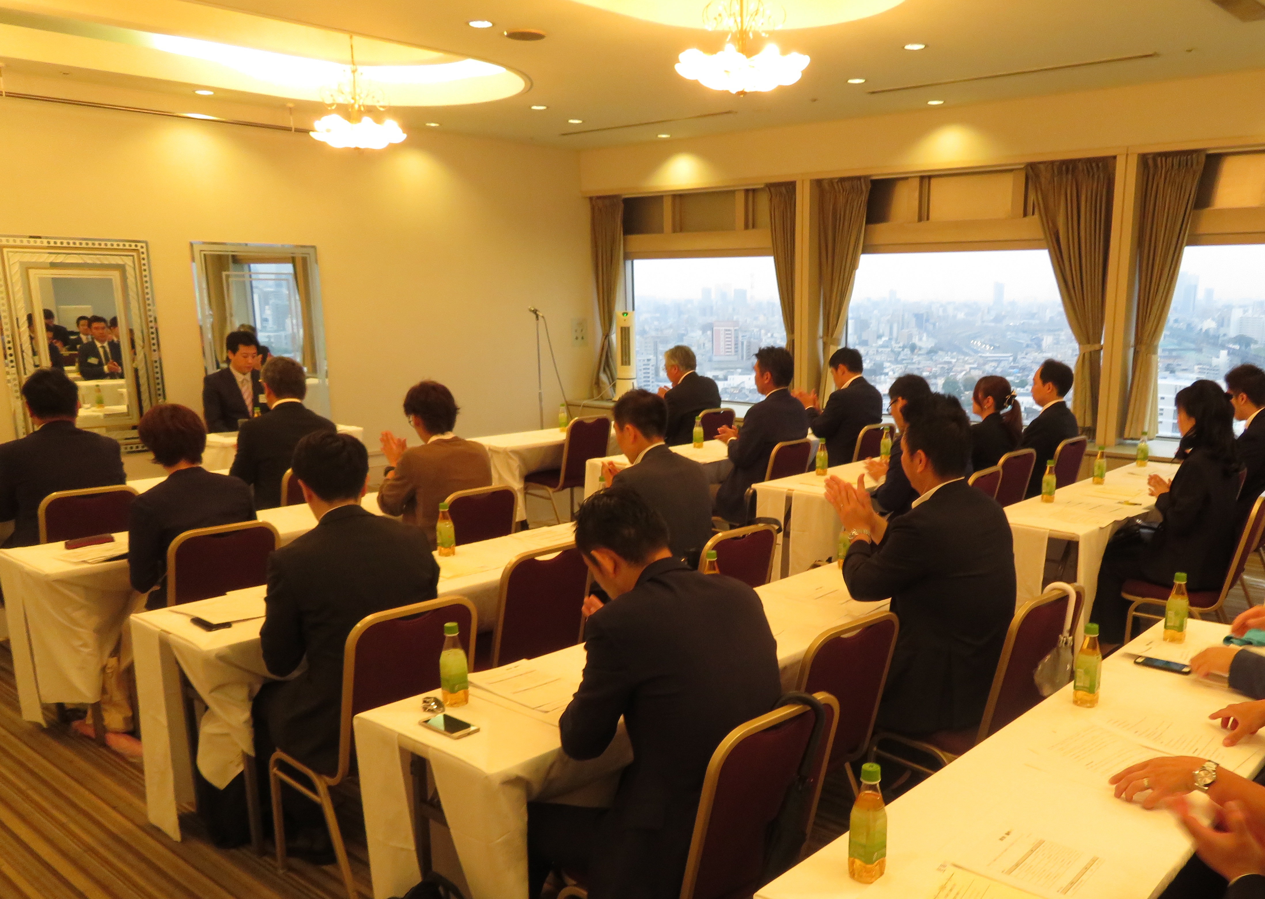 設立総会の様子