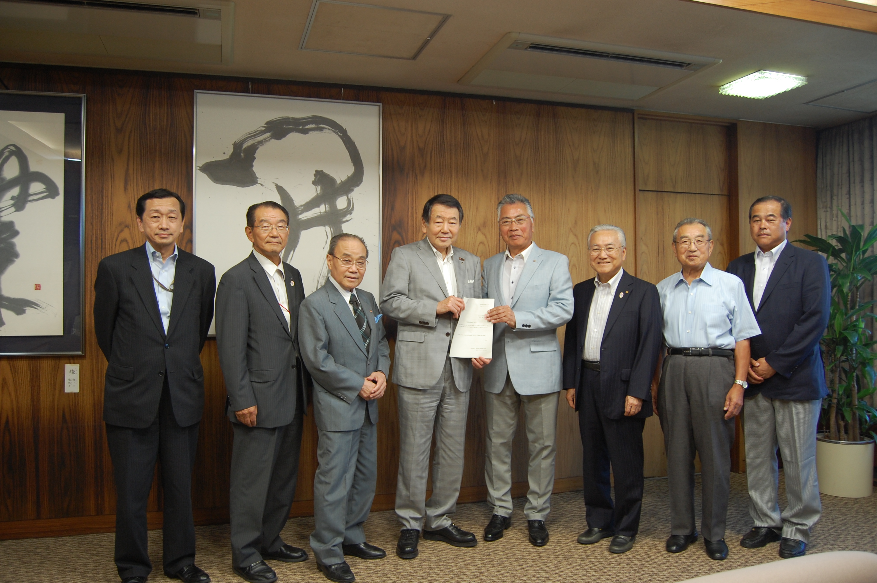 西川区長に要望提出