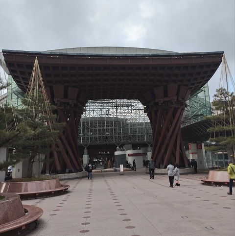 金沢駅前