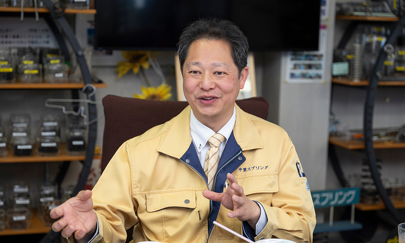 代表取締役 中里保史氏
