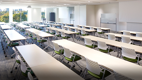 写真 RoomB1~B2(教室型)