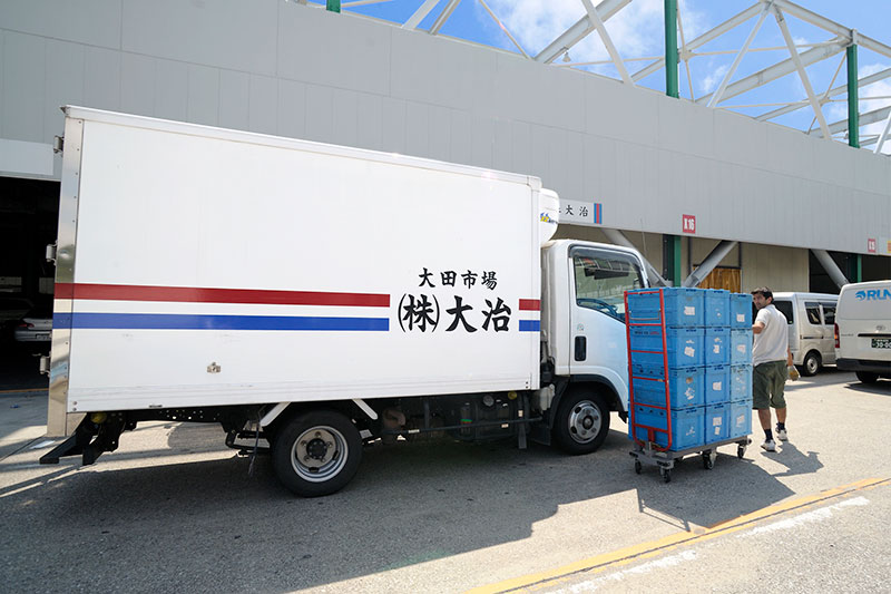 “独自の自社物流網を持つ"