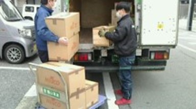 搬入作業の補助も行う