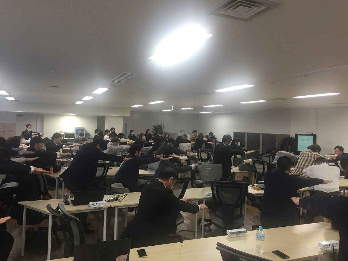 並木氏が講師を務めた従業員向けの健康経営セミナー