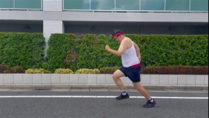 自作した動画の一部。思わずクスッと笑ってしまうようなトーンで仕上げ、従業員が楽しみながら「私の健康目標」に取り組んでくれるように工夫した。