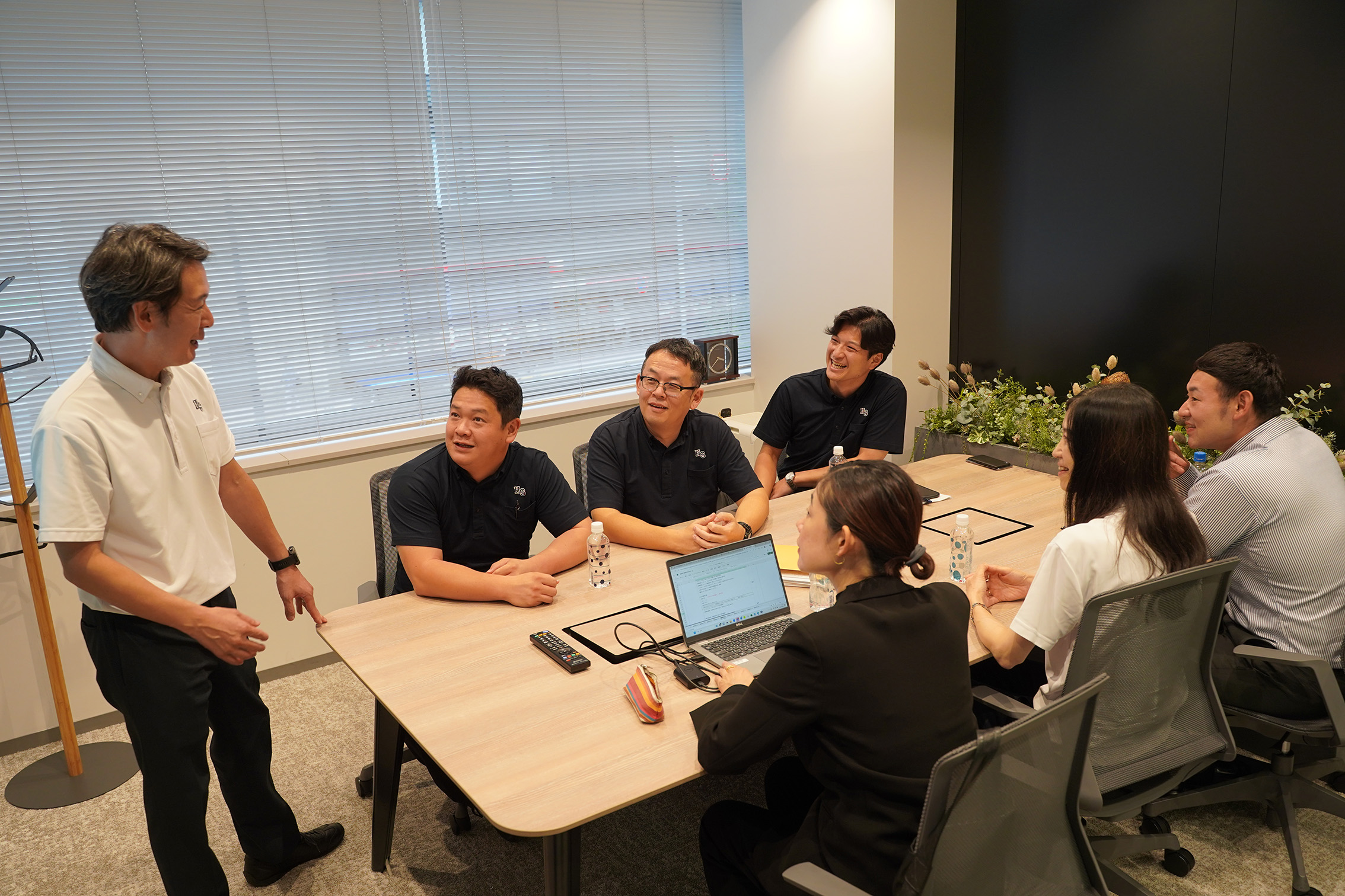 月１回の分科会では、各自の取組を報告し、対策を考案。大神氏も、専門家派遣期間中は分科会に参加してアドバイスを行った。