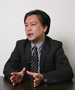 小室 圭三