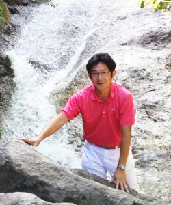 受田 真治