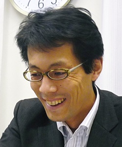 柴崎 角人