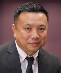 内田 賢一