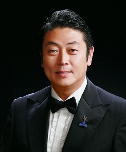 山野 純治