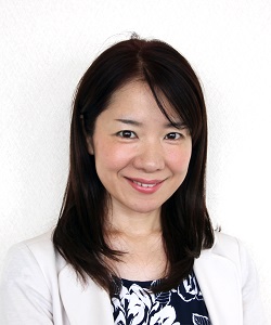 秦 康子