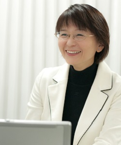 村崎　加代子