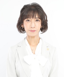 山下　真由美