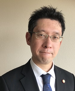留場　恒光