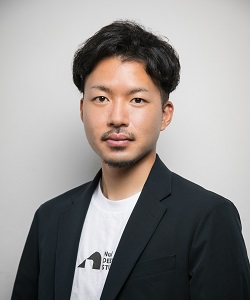 小関　優人