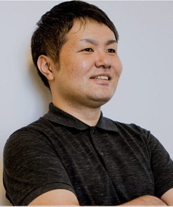 加藤　智史
