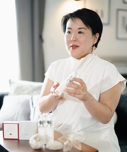 谷岡　亜希子