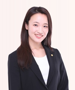 羽山 ひとみ