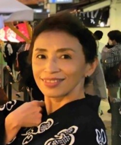 利倉　易子