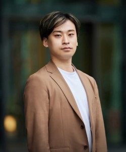 富田　竜介