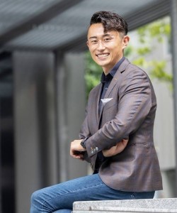 芳野　佑介