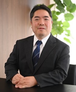 岩田　幸記